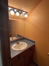 224 Wyandotte Ave in Shelton, WA - Building Photo - Building Photo