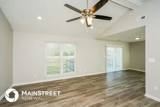 7401 Hassock Dr in Louisville, KY - Building Photo - Building Photo