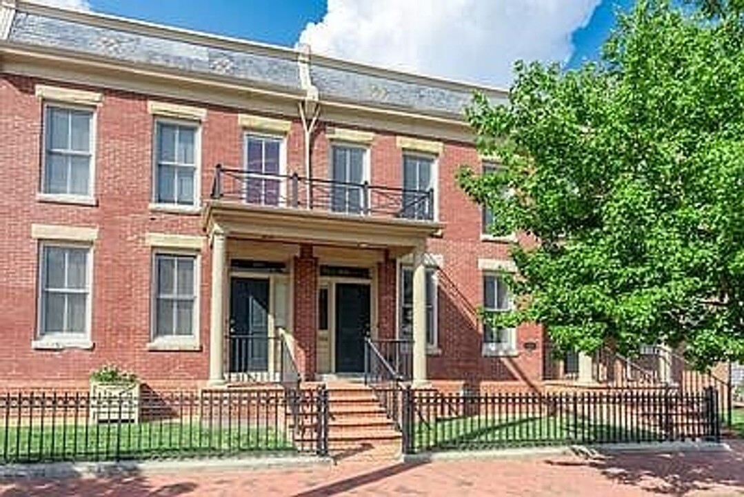 1618 W Cary St in Richmond, VA - Foto de edificio