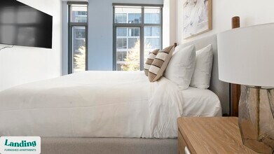 350 Maple Dr SW, Unit 210 in Washington, DC - Building Photo - Building Photo