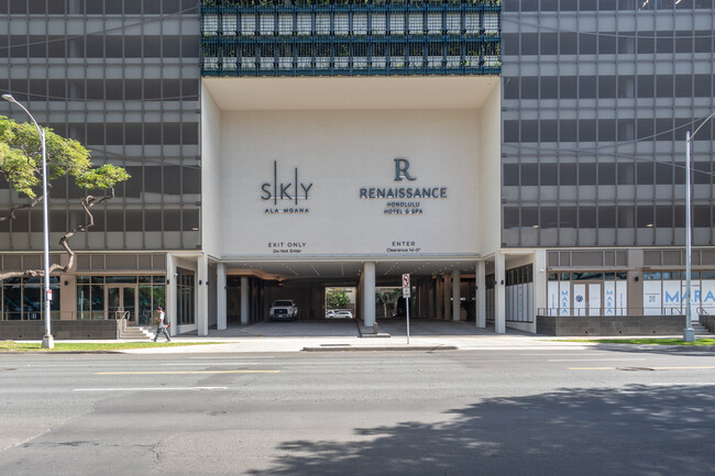 Sky Ala Moana in Honolulu, HI - Building Photo - Building Photo