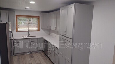 17224 SE Wax Rd in Covington, WA - Building Photo - Building Photo