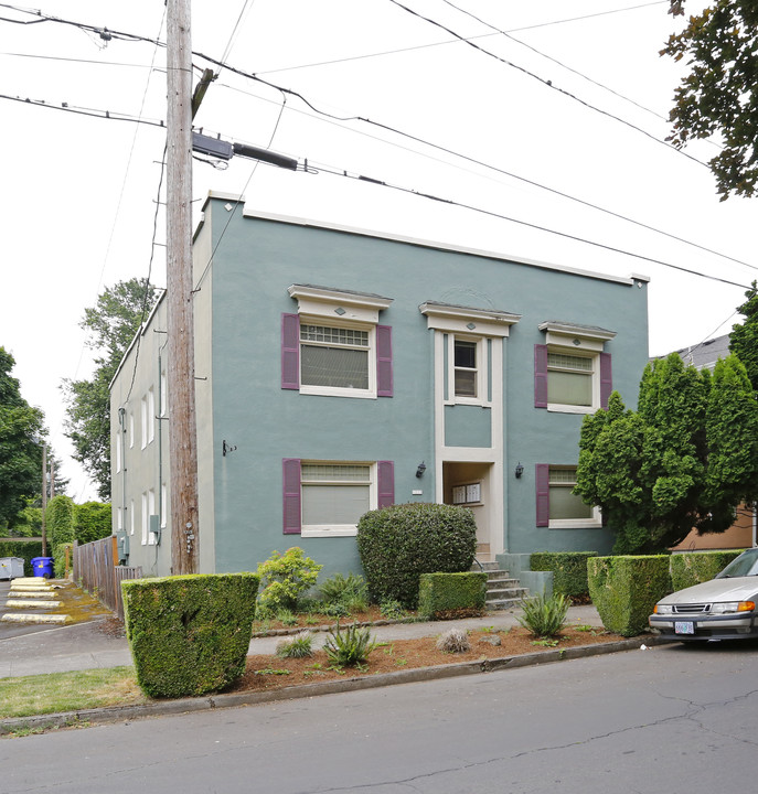 1315 SE 28th Ave in Portland, OR - Foto de edificio