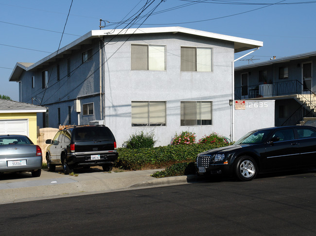 12635 Truro Ave in Hawthorne, CA - Building Photo - Building Photo