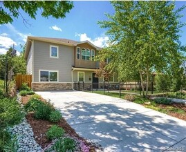2525 S Pennsylvania St in Denver, CO - Building Photo - Building Photo