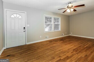 5332 Orly Terrace in College Park, GA - Building Photo - Building Photo