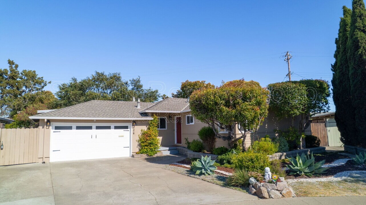 1418 Hancock Ave in San Mateo, CA - Building Photo