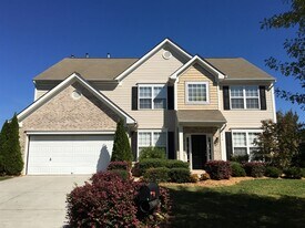 5914 Lindley Crescent Dr in Indian Trail, NC - Building Photo