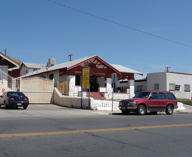 2315 Montana Ave in El Paso, TX - Building Photo - Building Photo