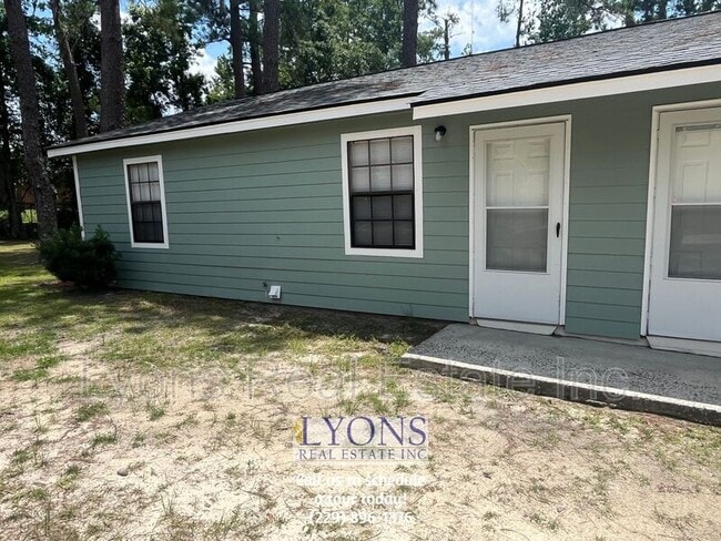 property at 903 Greenwood Dr