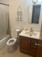 3217 Knoll Way in Riverside, CA - Building Photo - Building Photo