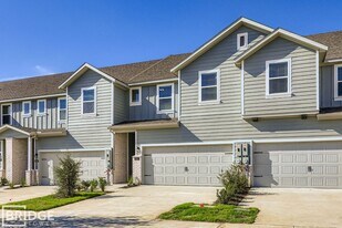 216 Marcus St in Arlington, TX - Building Photo