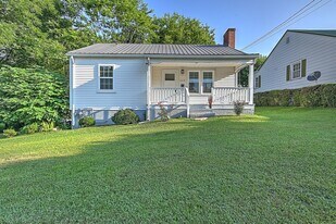608 Forest St in Greeneville, TN - Building Photo
