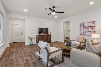 1770 Peach Creek Dr in Dayton, TX - Building Photo - Building Photo