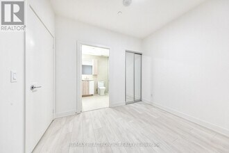 15-515 Mercer St in Toronto, ON - Building Photo - Building Photo