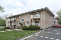 Brookside Village Apartments in St. Louis, MO - Building Photo - Primary Photo