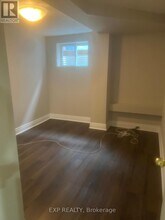 14 Griffiths Dr in Ajax, ON - Building Photo - Building Photo