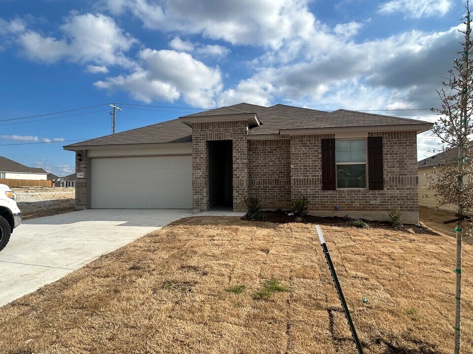 11604 Landis Ct in Lorena, TX - Building Photo