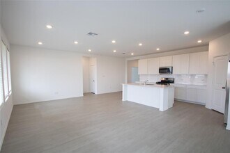 209 Twilight Breeze Wy in Hutto, TX - Foto de edificio - Building Photo