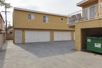 8438 Mountain View Ave in South Gate, CA - Building Photo - Building Photo