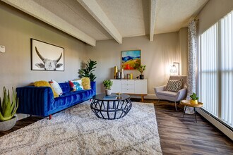 Monaco South in Denver, CO - Building Photo - Building Photo