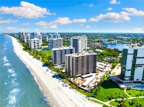 4001 Gulf Shore Blvd N in Naples, FL - Building Photo - Building Photo