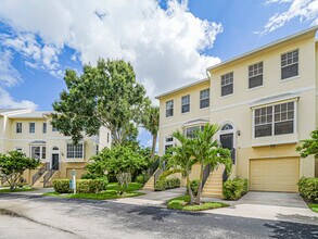 1630 42nd Square in Vero Beach, FL - Building Photo - Building Photo