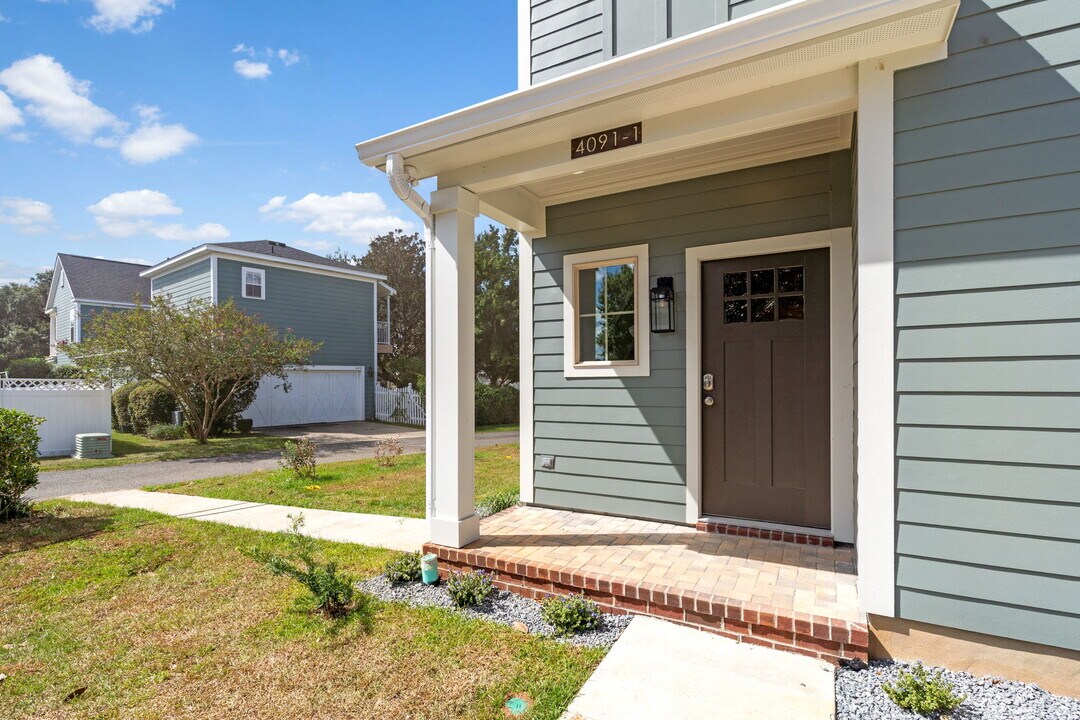 4091 Ivy Green Trl, Unit B in Tallahassee, FL - Building Photo