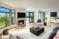 12 Sea Colony Dr in Santa Monica, CA - Building Photo - Building Photo