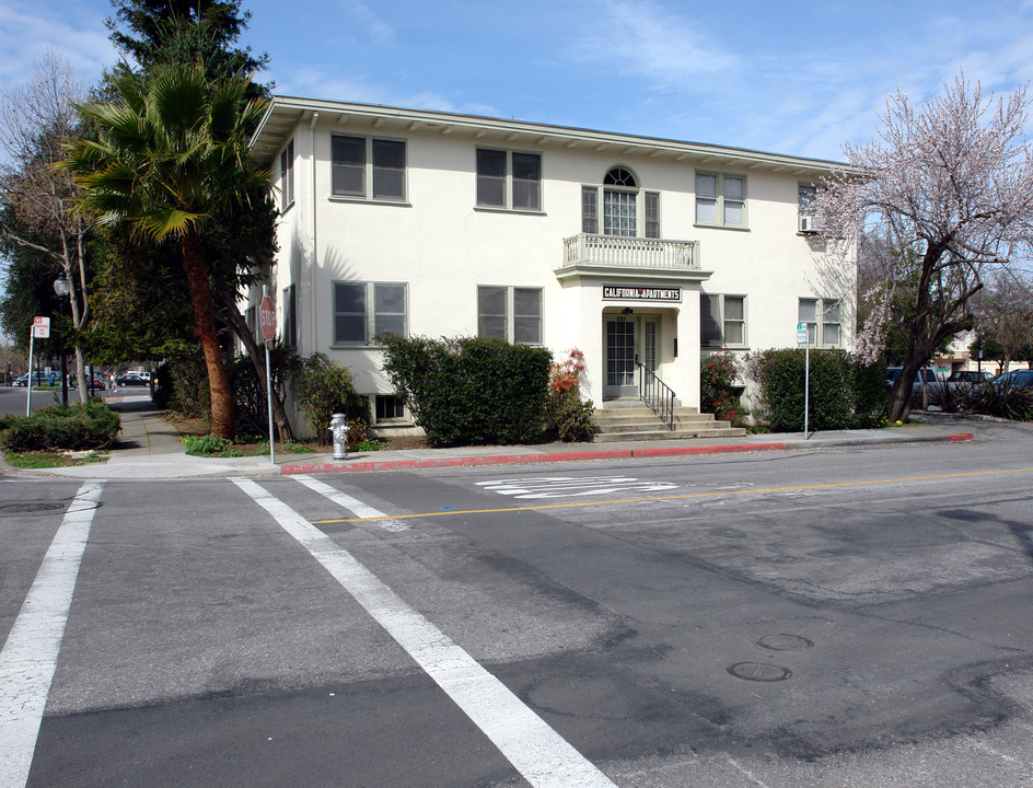 California Apartments in Mountain View, CA - Building Photo