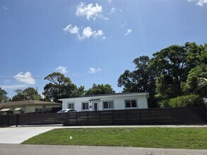 730 Alabama Ave in Fort Lauderdale, FL - Foto de edificio - Building Photo