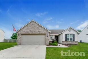 1039 Central Park Blvd S in Greenwood, IN - Building Photo