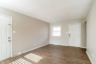 1618 Longleaf Dr in Charlotte, NC - Building Photo - Building Photo