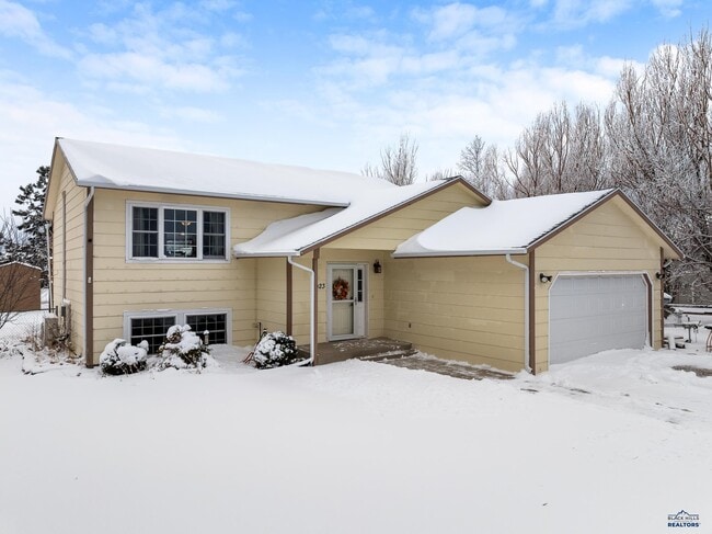 property at 923 Virginia Ln