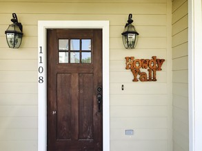 1101 Oney Hervey Dr in College Station, TX - Building Photo - Building Photo