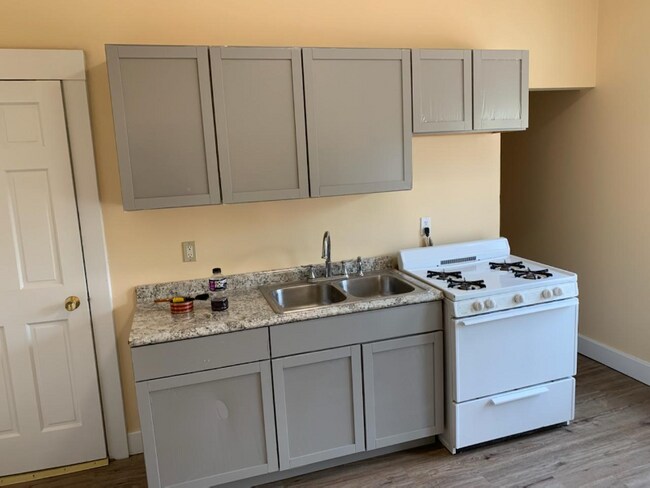 2600 Elim Ave-Unit -4 in Zion, IL - Building Photo - Building Photo