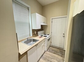 273 King William St in Hamilton, ON - Building Photo