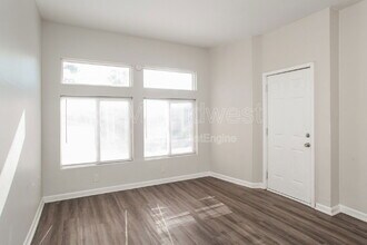 3014 W 10th St in Indianapolis, IN - Foto de edificio - Building Photo