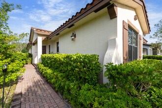 3263 Dunning Dr in Royal Palm Beach, FL - Building Photo - Building Photo