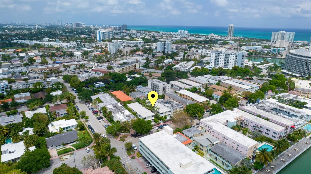 1007 Bay Dr in Miami Beach, FL - Building Photo