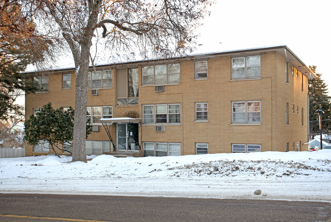 Stryker Apartments in St. Paul, MN - Foto de edificio