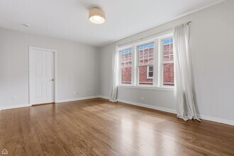 7318 N Honore St in Chicago, IL - Building Photo - Building Photo