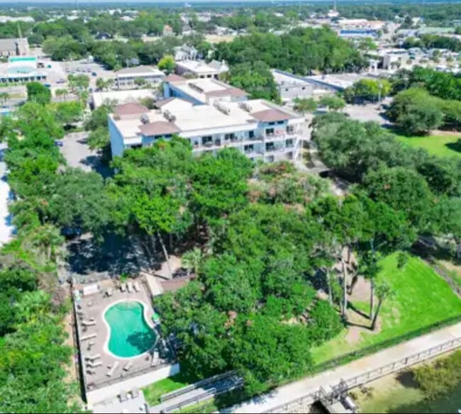 113 Brooks St SE, Unit 305 in Fort Walton Beach, FL - Building Photo - Building Photo