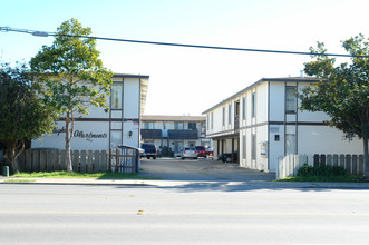 Lamp Lighter Apartments in Salinas, CA - Building Photo - Building Photo