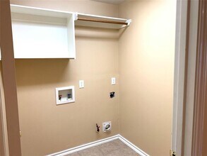 9119 Melody Park Ln in Houston, TX - Building Photo - Building Photo