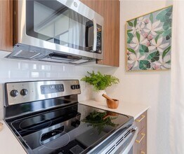 186 W 80th St, Unit 3D in New York, NY - Building Photo - Building Photo
