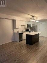 104 Summit Ridge Dr in Guelph, ON - Building Photo