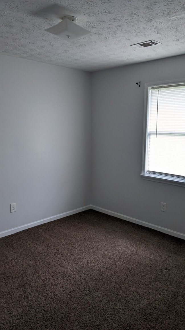 102 Jay Ln in Hampton, GA - Building Photo - Building Photo