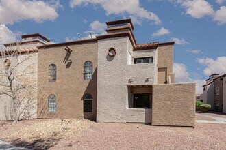 2967 Juniper Hills Blvd in Las Vegas, NV - Building Photo - Building Photo