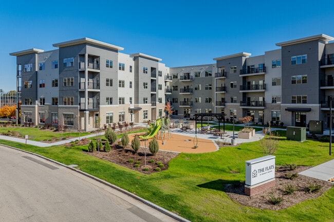 The Flats at Bishop's Woods in Brookfield, WI - Building Photo - Building Photo